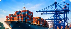Contenedores en puerto